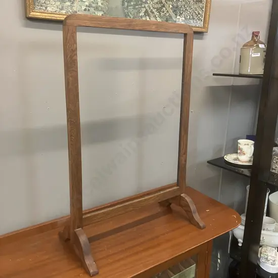 Freestanding Oak Frame. H70 W46 D25cm