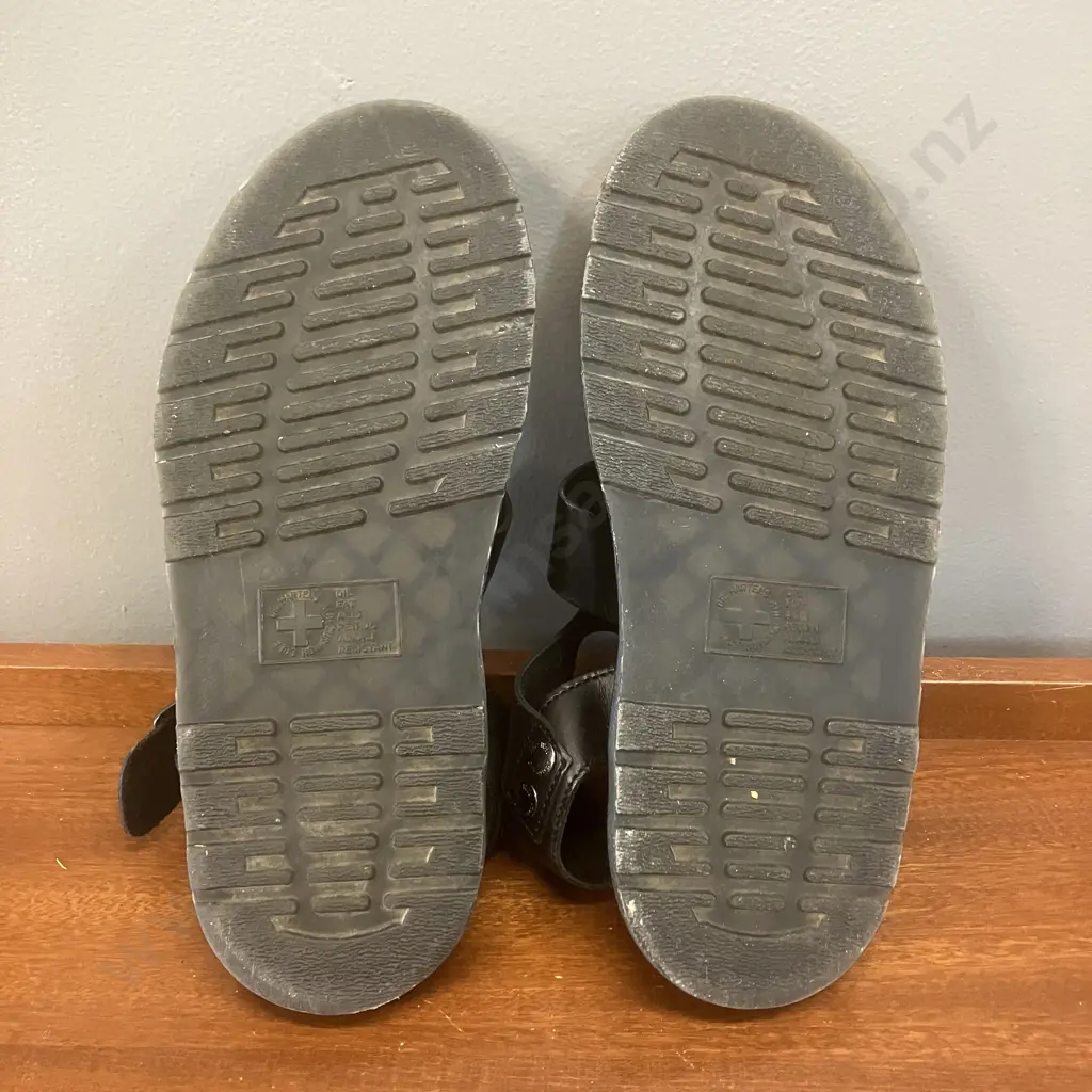 Dr Martens Gryphon Strap Sandal Black Brando, L28cm Image 1++