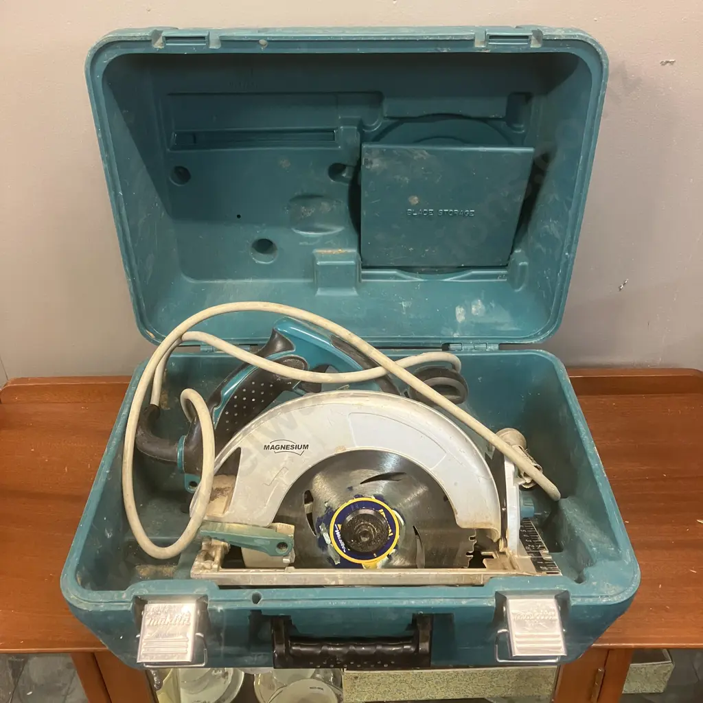 Makita 5007MGK 185mm (7-1/4") Circular Saw With New Blade In Moulded Case Image 1++