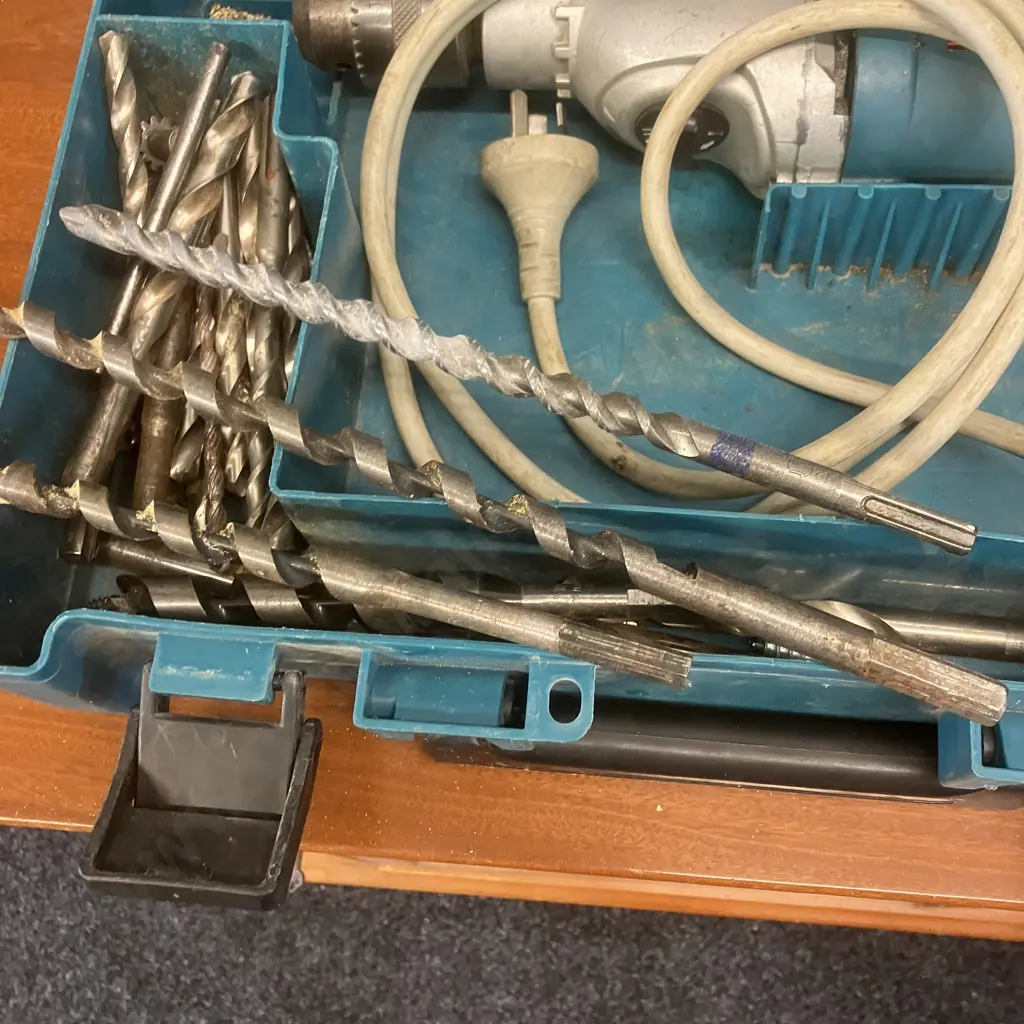 Makita HP2070F 3/4 inch Hammer Drill with L.E.D. Light With Assorted Quality Drill Bits In Case Image 1++