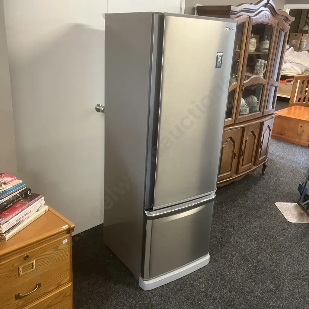Mitsubishi 390 Litre Fridge Freezer MR-BF390C-ST-A Image 1++