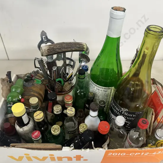 Selection Of Vintage Bar Sundries
