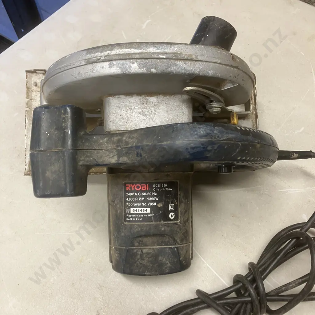 Ryobi ECS1350 Circular Saw Image 1++
