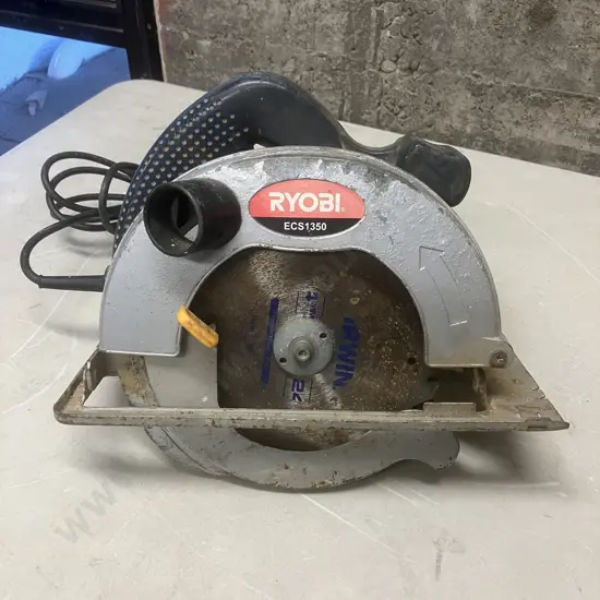 Ryobi ECS1350 Circular Saw