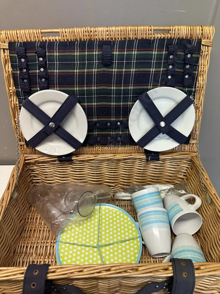 Cane Picnic Hamper With Cutlery, Plates Etc Image 1++