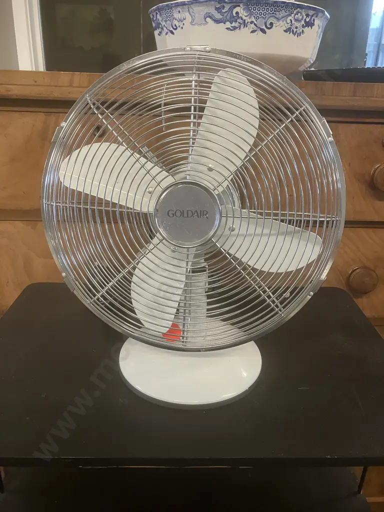 Goldair 30cm Metal Desk Fan White FT-30MC Image 1++