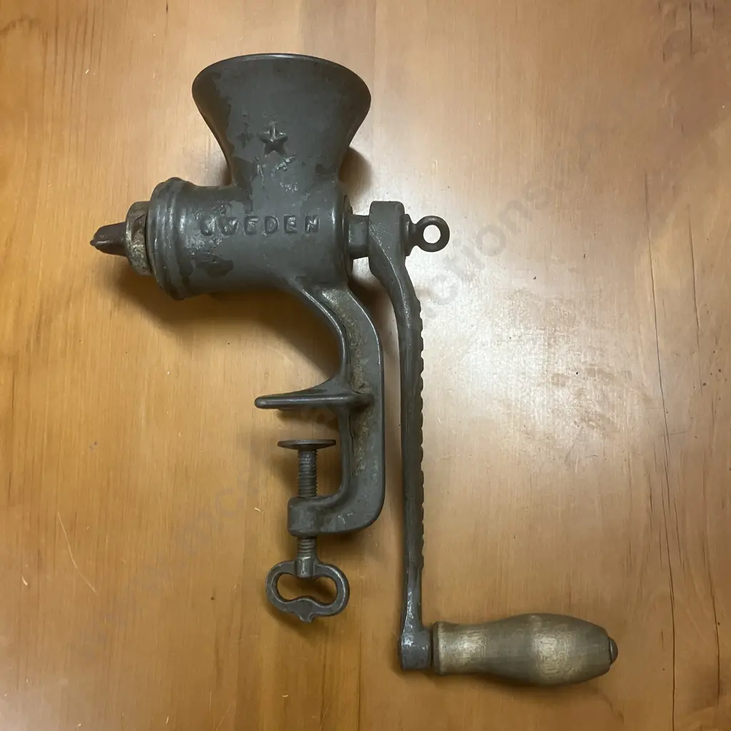 Vintage Husqvarna Sweden Meat Grinder No 2 Handy Cast Iron With Wooden Handle Image 1++