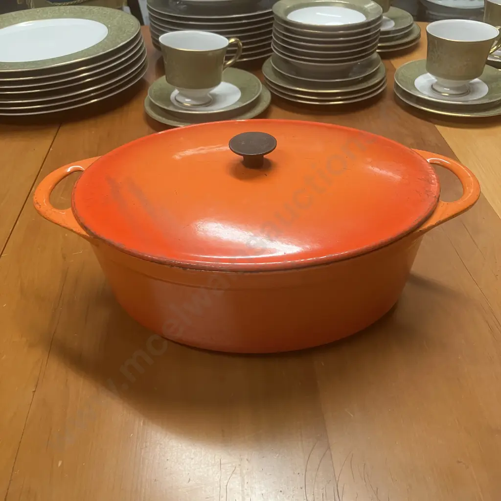 Vintage 1950's Cousances Le Creuset #9, Enamel Cast Iron 2.75 QT Oval Dutch Oven, Flame Orange, France Image 1++