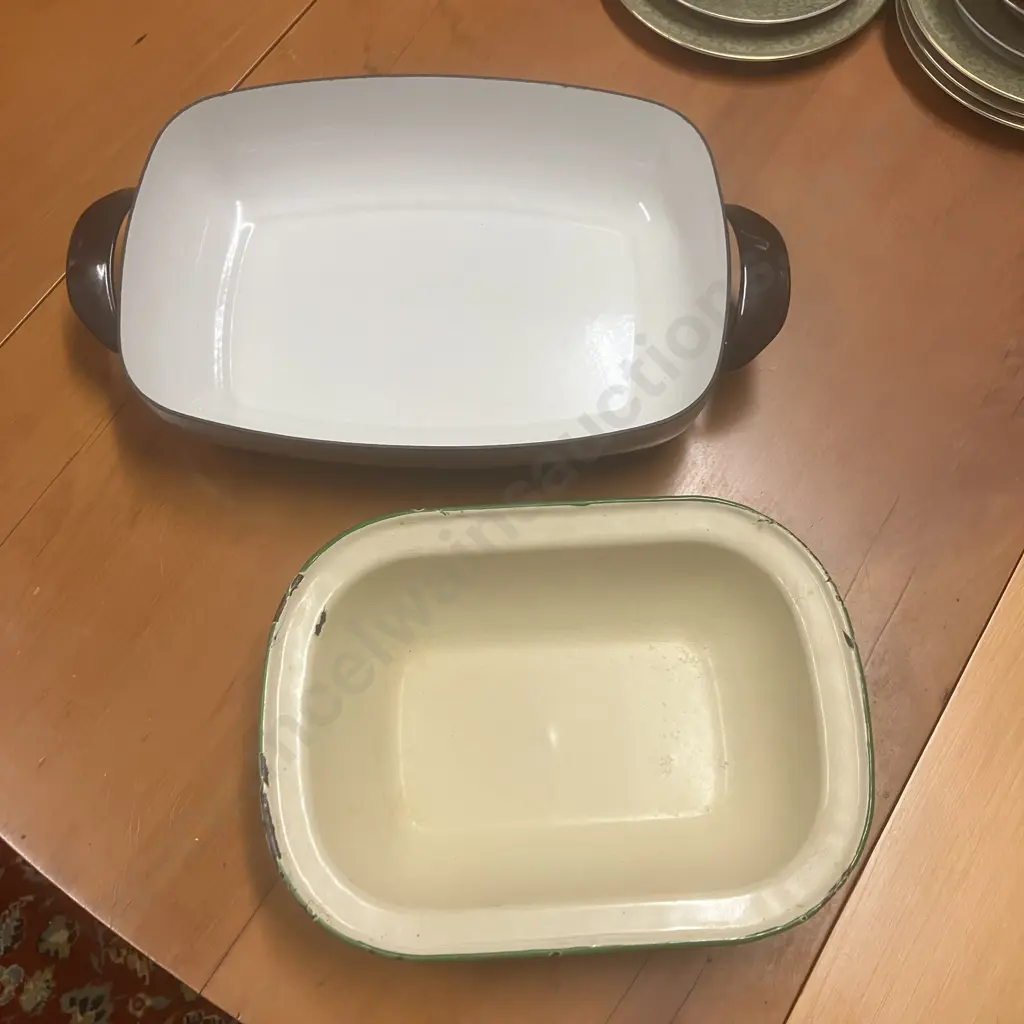 Enamelled Cookware Image 1++