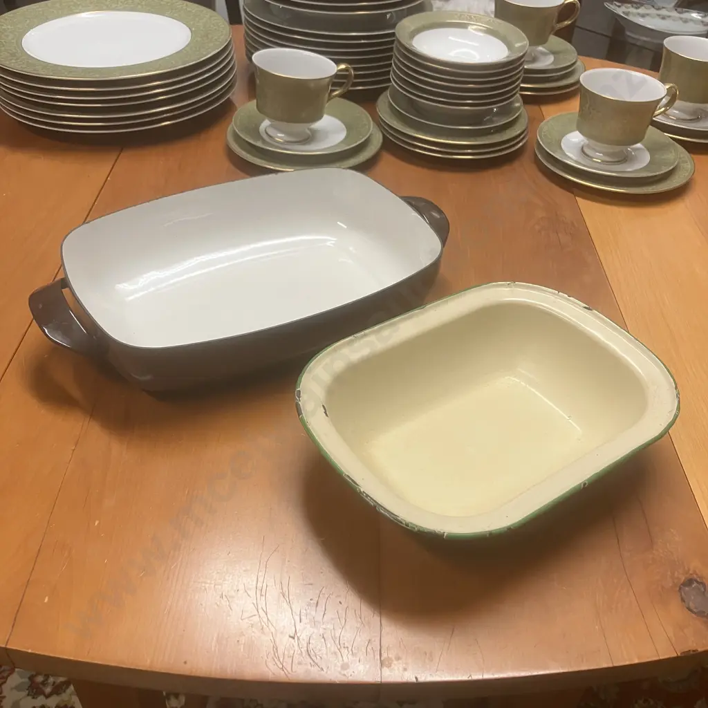 Enamelled Cookware Image 1++
