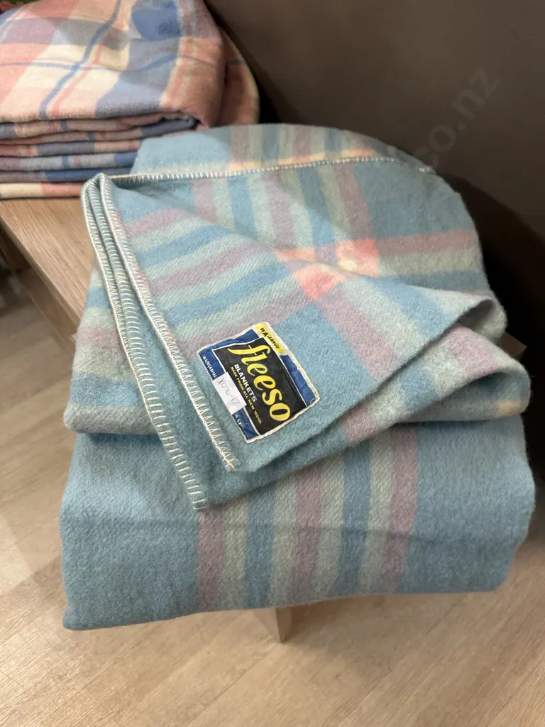 Single Vintage Woollen Blankets Blue/Pink/Cream Tones Image 1++