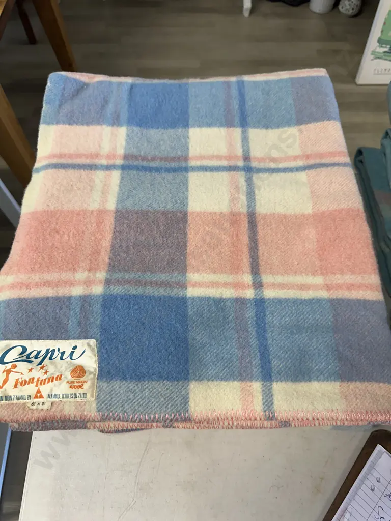 Single Vintage Woollen Blankets Capri Fontana Pink/ Blue Tones Image 1++