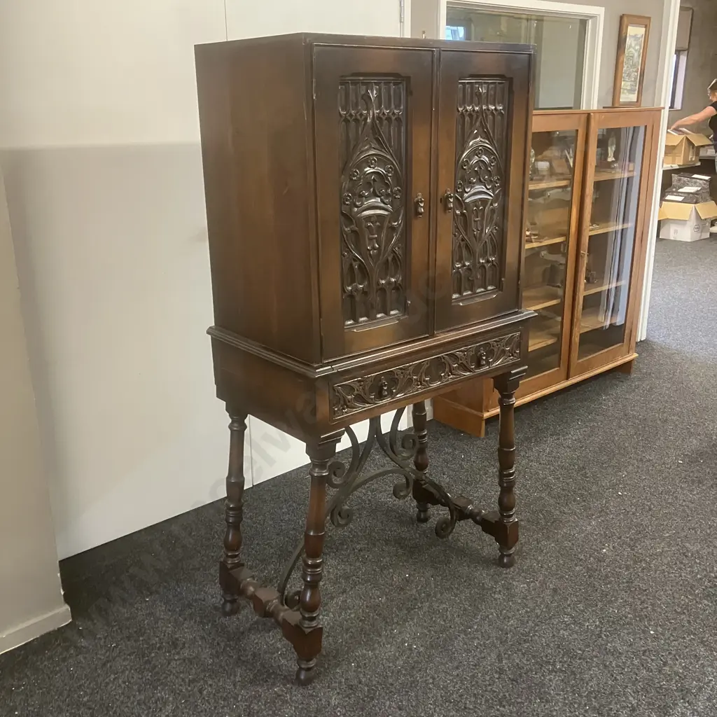 Jacobean Revival 2 Door Cabinet With Key, Glass Display Section, Single Drawer. H160 W88 D43cm Image 1++