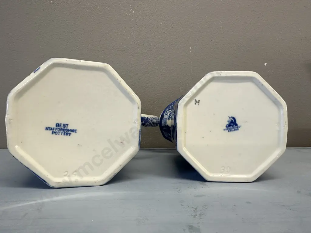 Blue & White Willow Pattern Jugs Including Wedgwood & Co & Staffordshire Image 1++