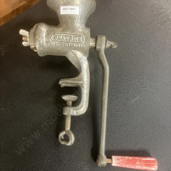 Vintage Beatrice Harper No 3181 Food Mincer, Made In England. c 1940's