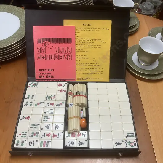 Vintage Mahjong Set In Case With Rule Book