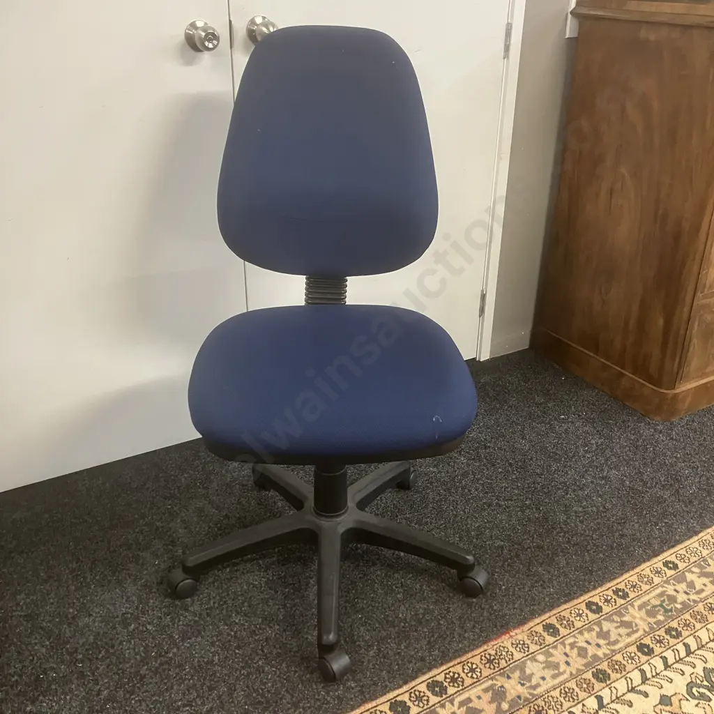 Blue 3 Lever Office Chair Image 1++