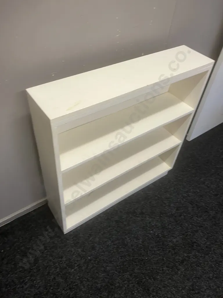 Vintage Wooden Bookcase Painted White. H91 W89.5 D21cm Image 1++