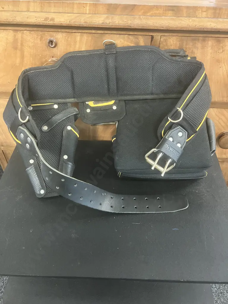 DeWalt Carpenters Apron Full Rig Tool Belt DWST1-75552 Image 1++