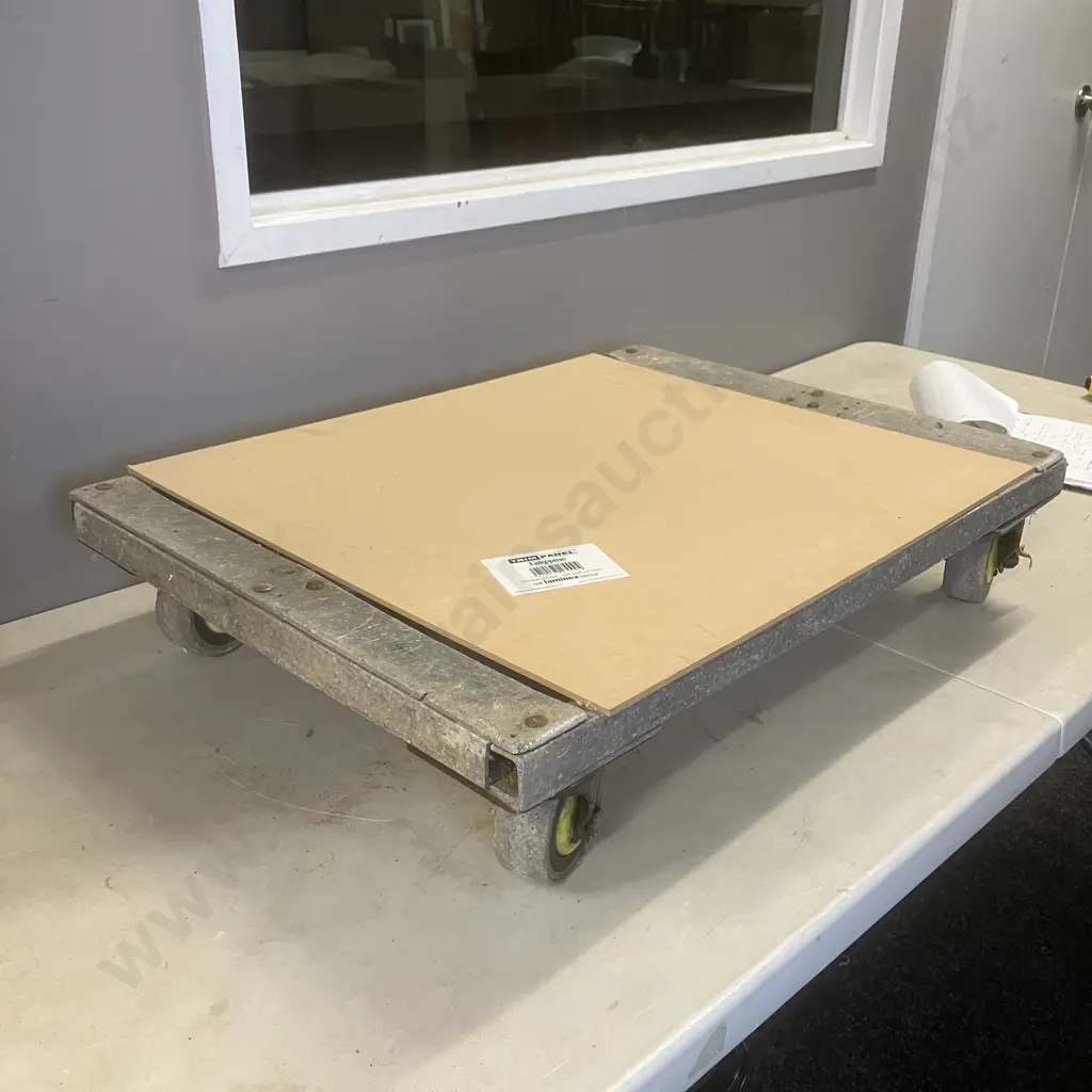 Flat Trolley. H16.5 W76 D53.5cm Image 1++