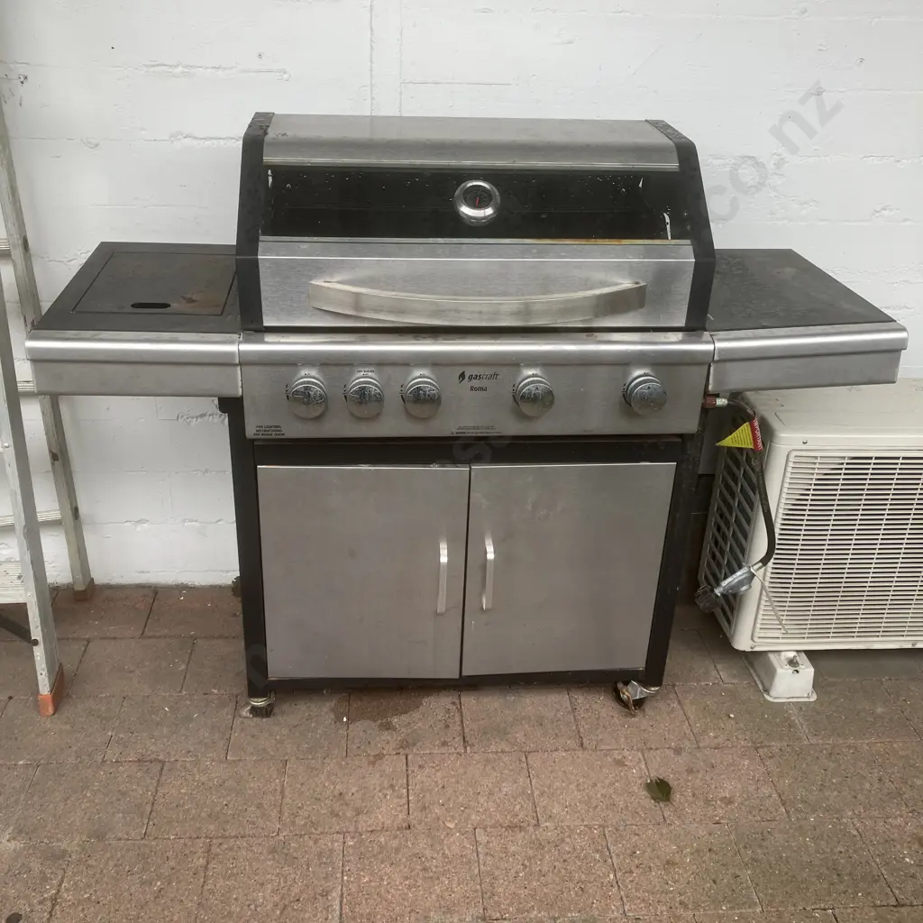 Gascraft Roma 4 Burner Hooded BBQ With Side Burner & Utensils Image 1++