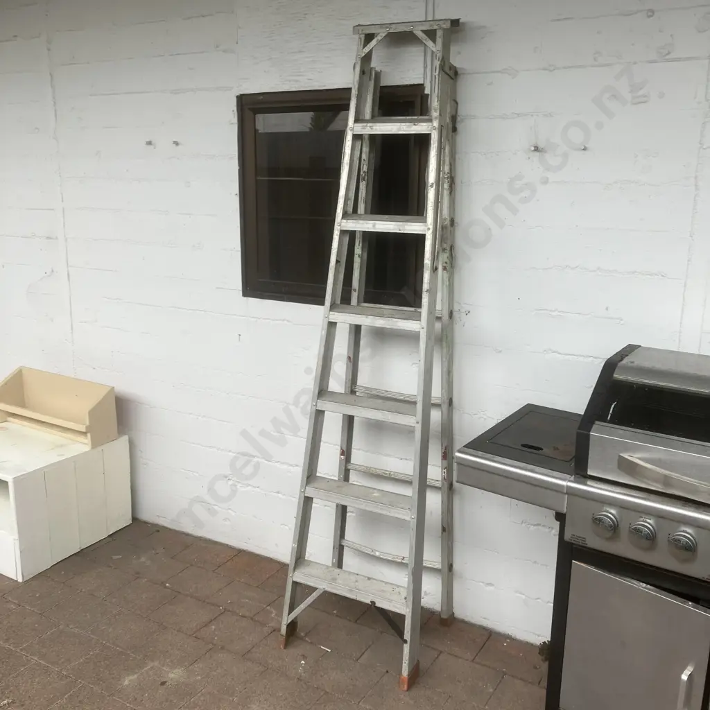Aluminium Ladder - 6 Step. H212 to 405cm Image 1++