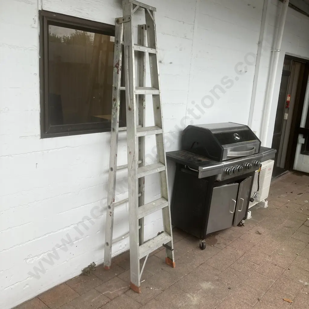 Aluminium Ladder - 6 Step. H212 to 405cm Image 1++