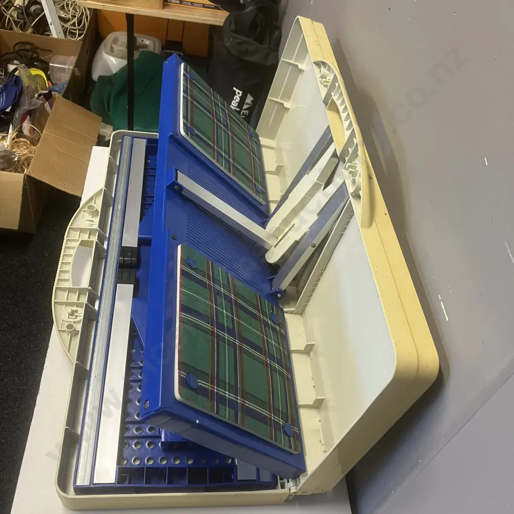 Vintage Fold Out Plastic Camping Table Image 1++