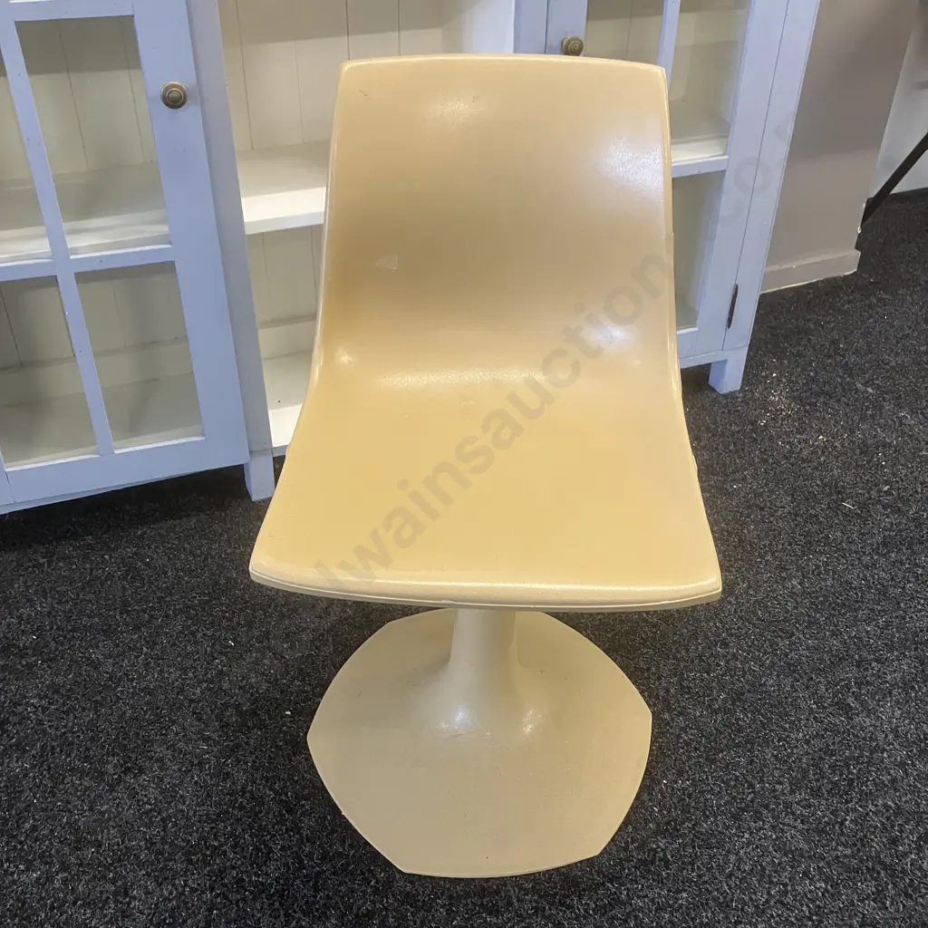 Mid-Century Modern Sebel Slim'n Comfy Swivel Chair With Hex Base Image 1++