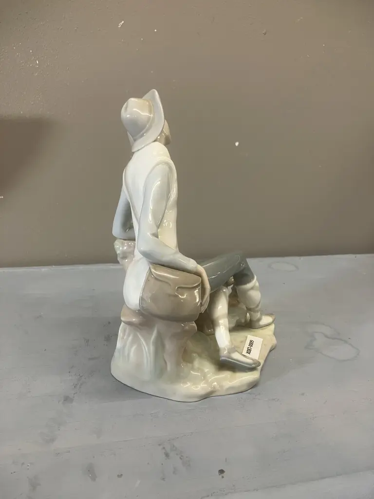 Lladro "Shepherd Boy With Dog" Porcelain Figurine #5951, Issued 1969 Retired 1985. 21 x 17cmcm Image 1++