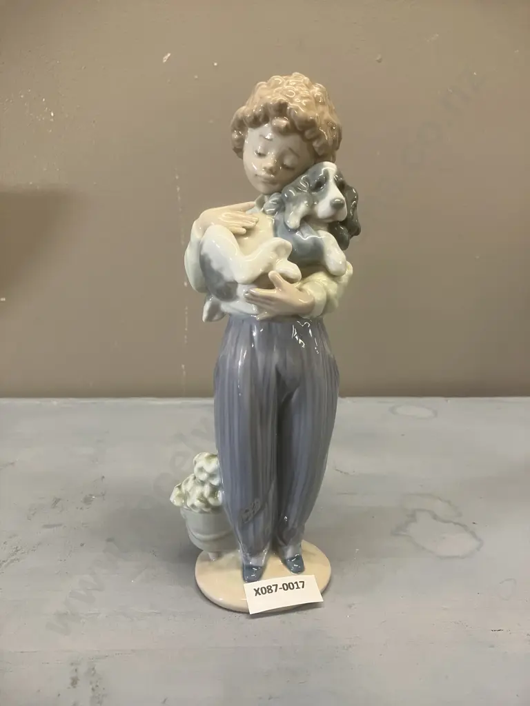 Lladro Figurine "My Buddy" Porcelain Figurine #7609, Issued 1989 Retired 1992. H21cm Image 1++