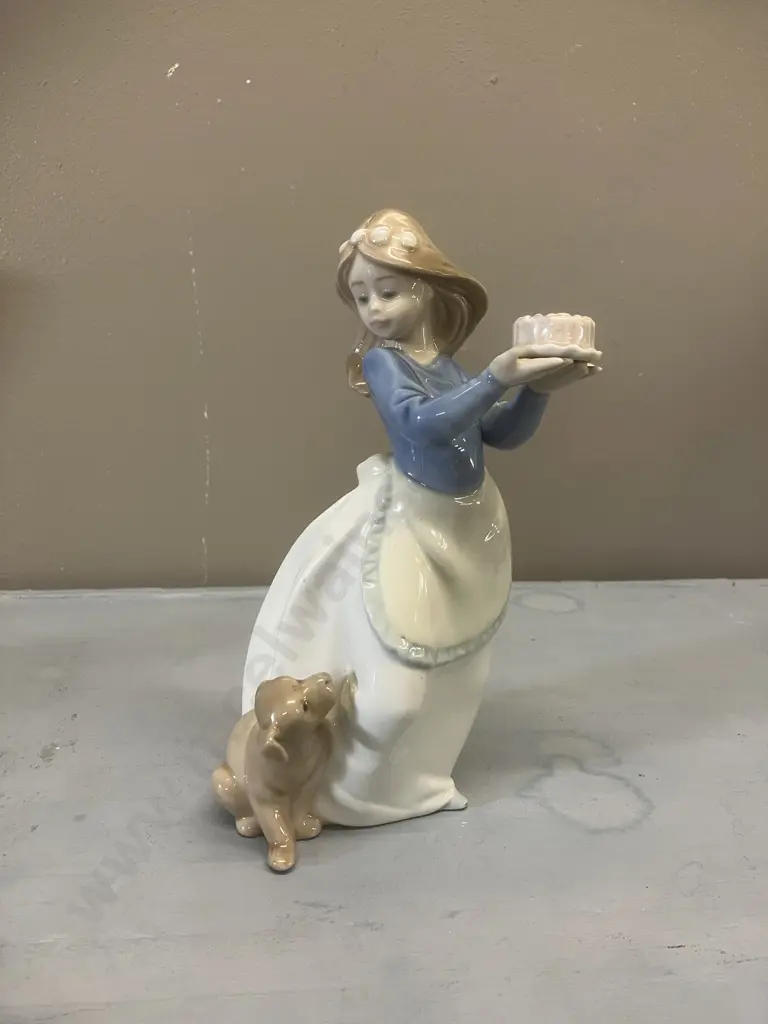 Nao by Lladro "Puppy's Birthday" Porcelain Figurine #1045 Dated 1987. H18cm Image 1++