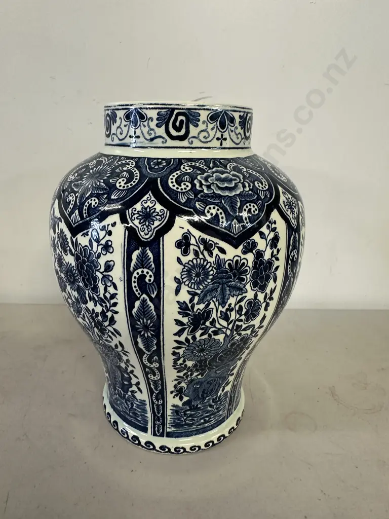 Delfts Blue & White Vase H24cm. Image 1++