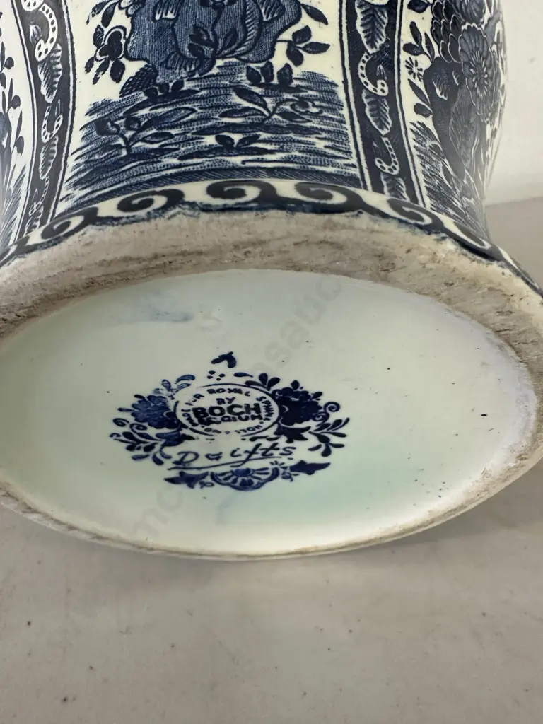 Delfts Blue & White Vase H24cm. Image 1++