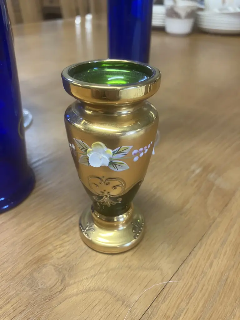 Four Bud Vases Image 1++