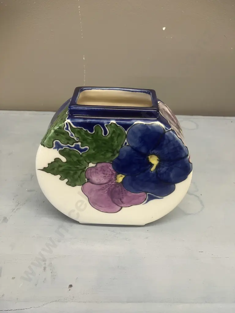 Penny Madden Pottery Vase, Hand Painted Pansy's. 14.5 x 15cm Image 1++
