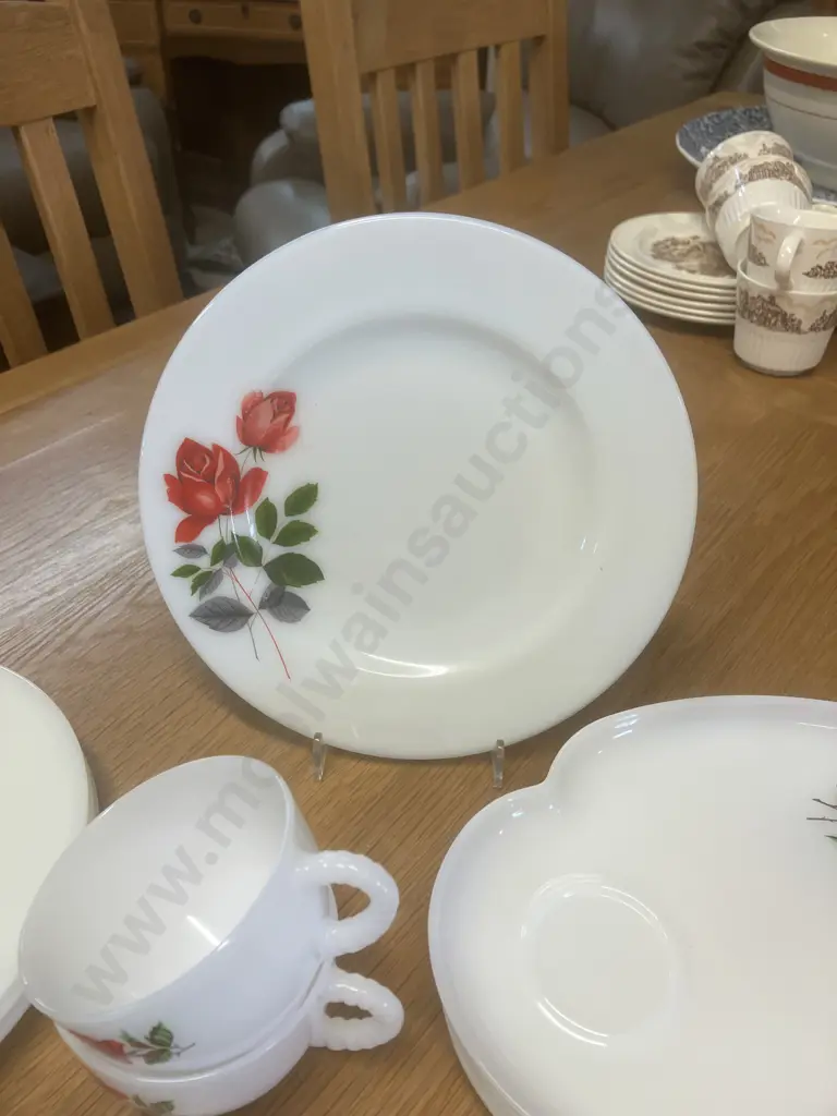 Vintage Federal Milk Glass Rosecrest 4 x Teacup & Snack Plate Sets & 4 x Dinner Plates (1 Dinner Plate Chipped) Image 1++