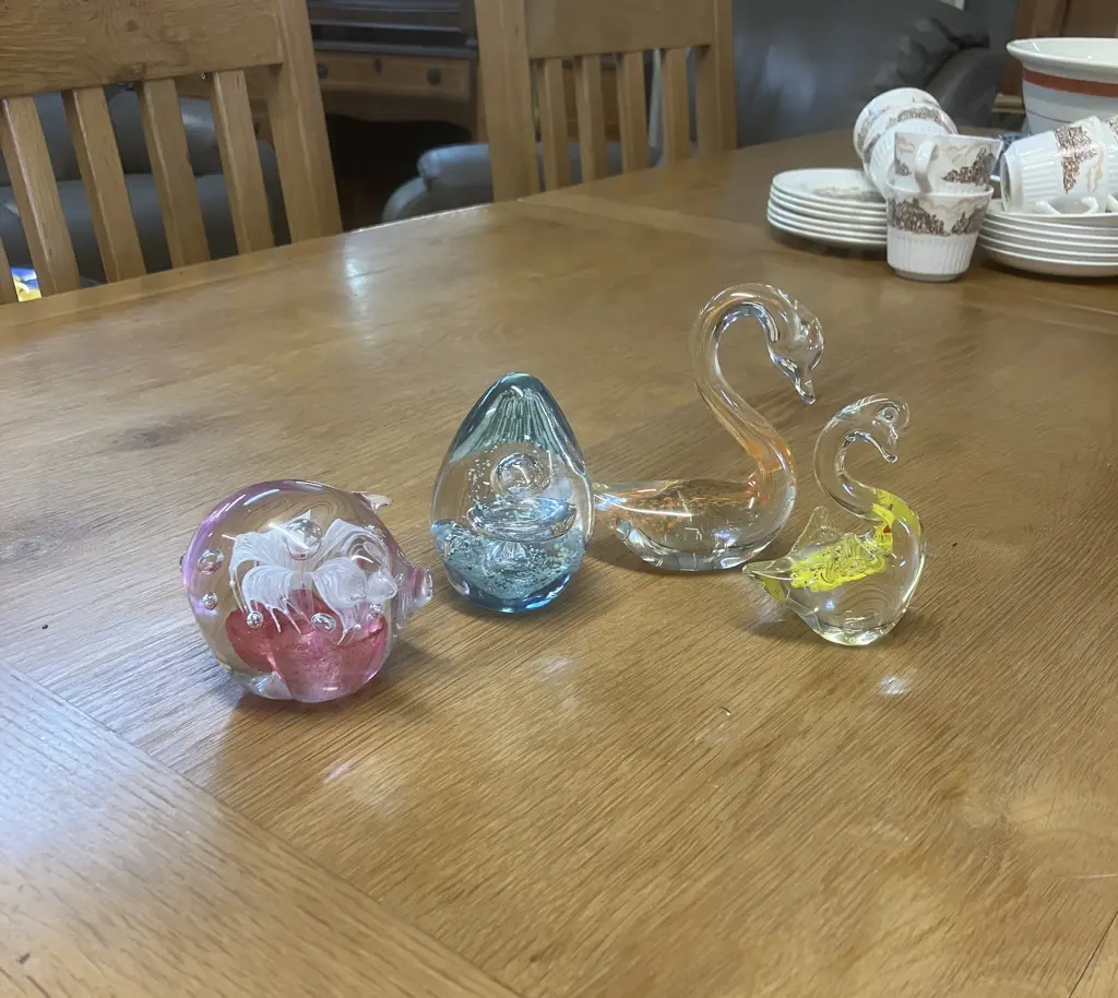 Glass Paper Weights & Glass Swans Image 1++