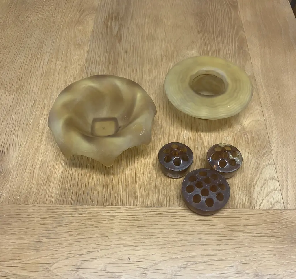 Bagley Equinox Frosted Amber Glass Posy Bowl, Ripple Glass Round Posy Bowl & Three English Made Amber Glass Frogs Image 1++
