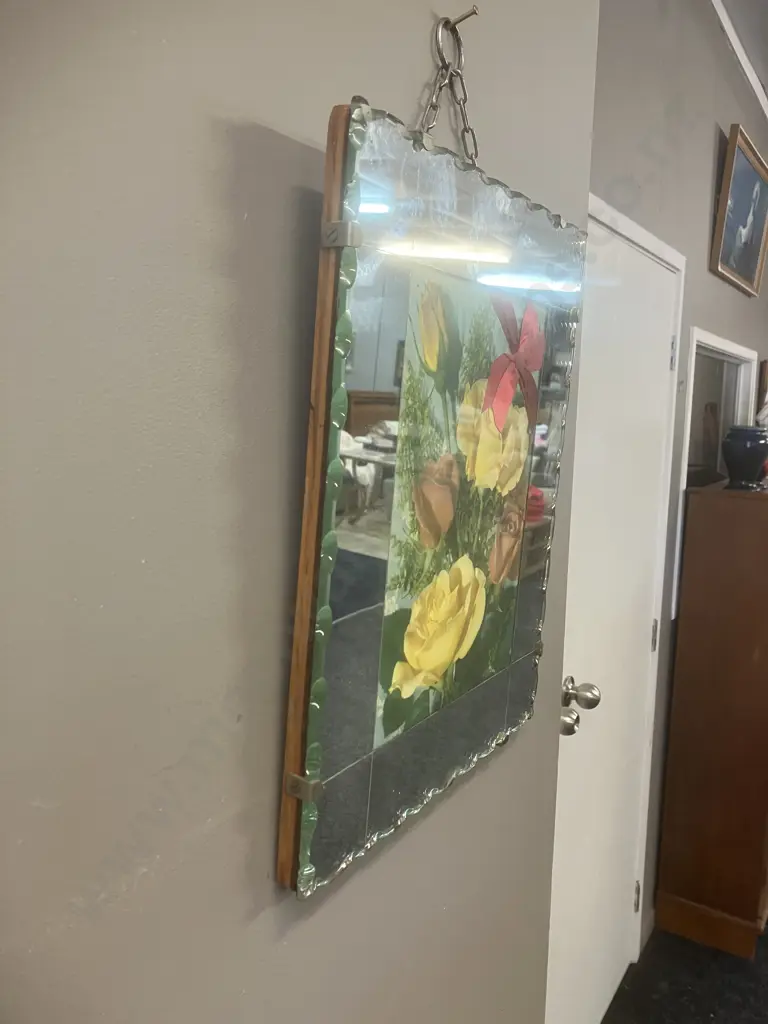 Vintage Mirrored Glass Scalloped Edge Picture Frame. 50 x 29cm Image 1++