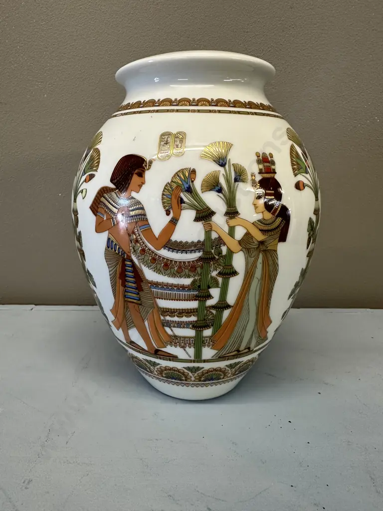 Kaiser Porcelain Luxor Egyptian Scenes Days Of Ancient Pharaoes Vase. H20cm Image 1++