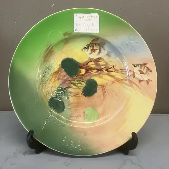 Lovely Royal Doulton Cabinet Plate Fish Series 'The Old Wife' Plate D5966 c1940