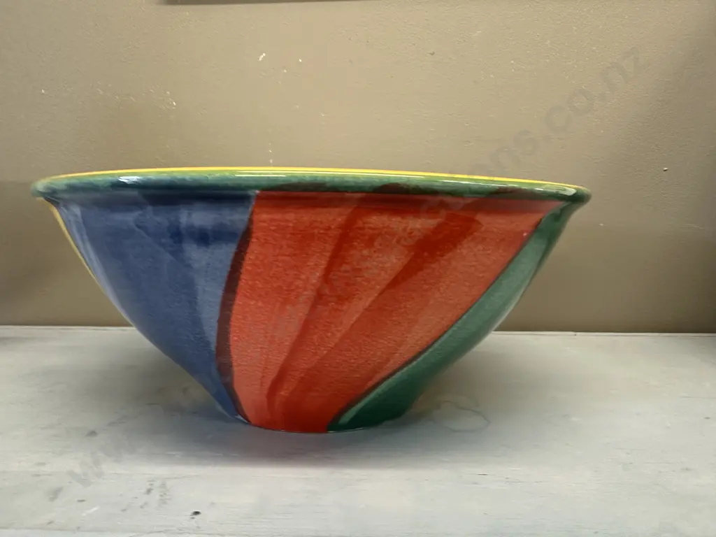 Large Temuka Pottery Serving Bowl H14,Dia32cm. Image 1++
