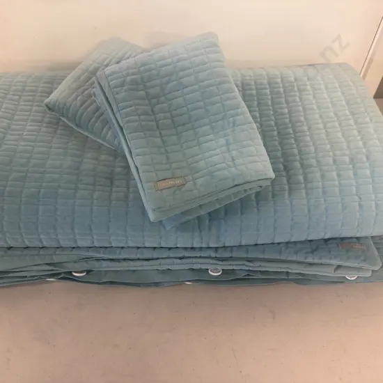 Home Republic King Size Turquoise Duvet Cover & Pillow Cases