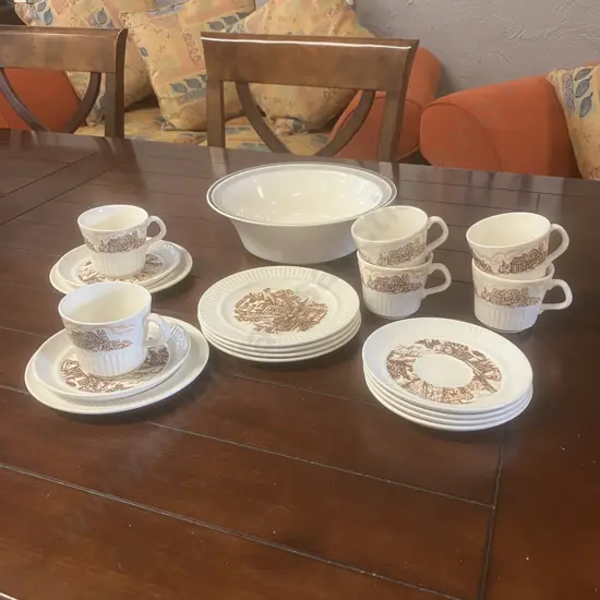 Crown Lynn Tradition Trios x 6 With a Crest D71500 Salad Bowl