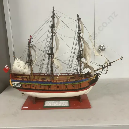 H.M.S. Resolution Wooden Model  - Captain James Cooks' Second and Third Expedition to the Pacific. L86cm