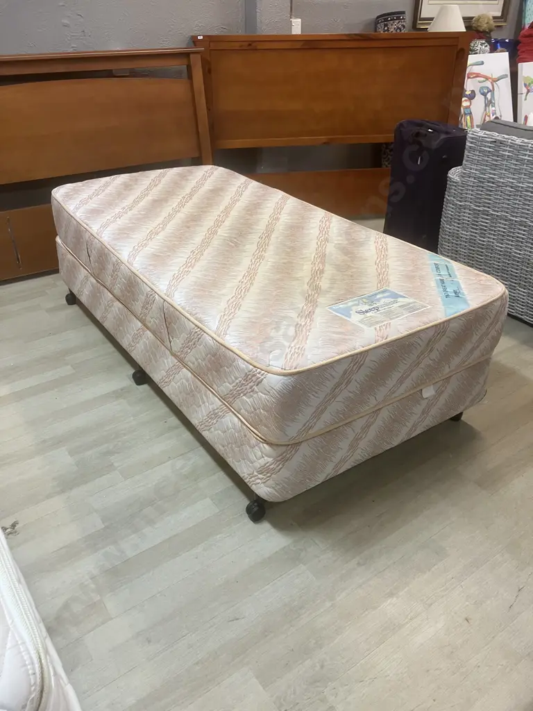 Sleepmaker Regency Posture Single Size Mattress & Base Image 1++