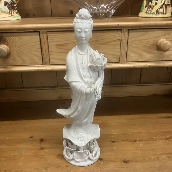 Vintage Chinese Wai Ming Guanyin Goddess Porcelain Figure Made In Hong Kong. H41cm (Damage to Fingers)