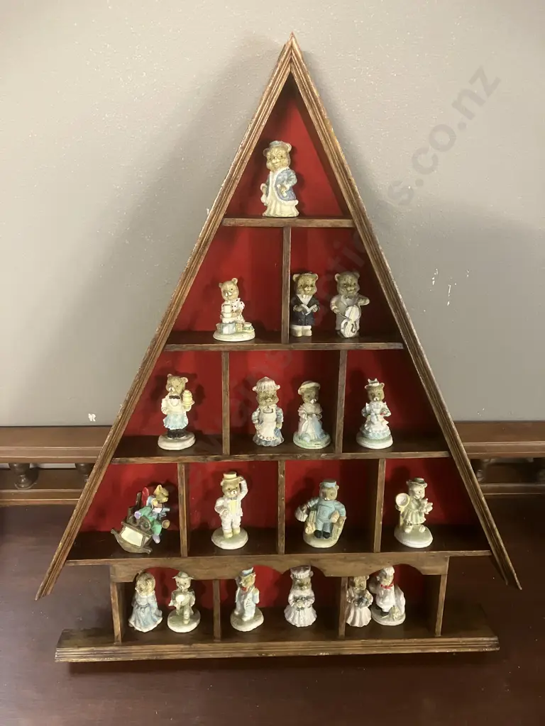 Miniature Display Stand With 18 Bear Figurines. H46 W38 D5cm Image 1++