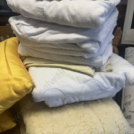 Fairy Down King Size All Seasons Reversible Wool Underlay, Assorted Linen Etc